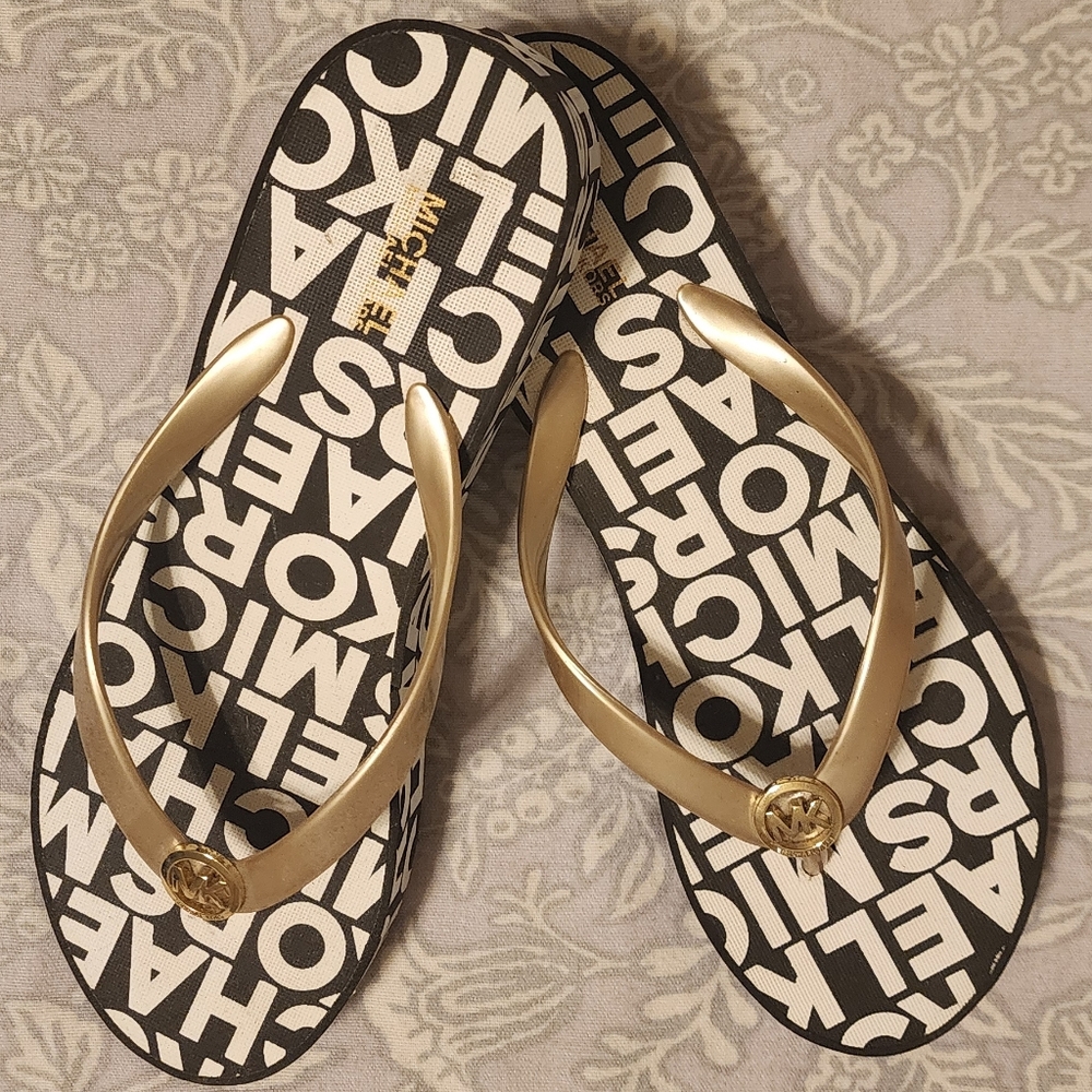 MICHAEL KORS Graphic Flip-Flop Wedge Sandals Slide On Thong Size 8
